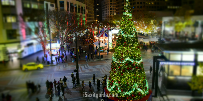 960x480-downtown-seattle-christmas Seattle, Washington | I-5 Exit Guide