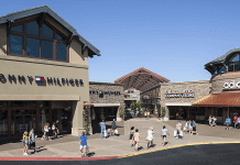 Simon Property Group to Reopen 49 Malls Across 10 States Woodburn Premium Outlets- Woodburn, Oregon | I-5 Exit Guide
