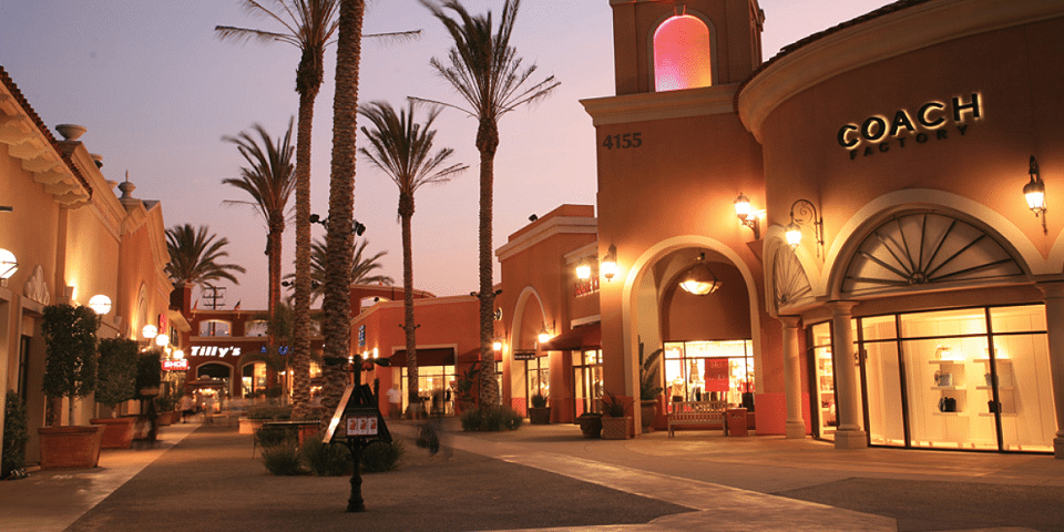 Las Americas Premium Outlets | I-5 Exit Guide