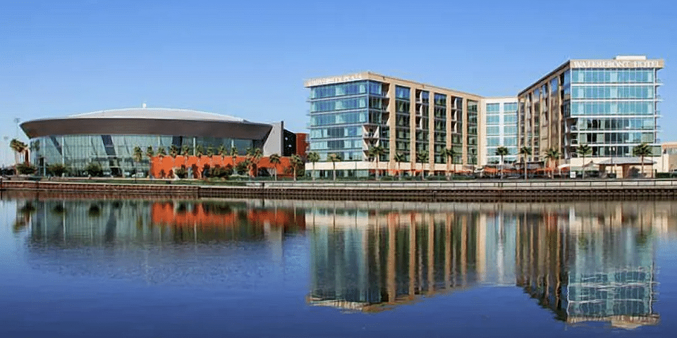 University Plaza Waterfront Hotel |I-5 Exit Guide